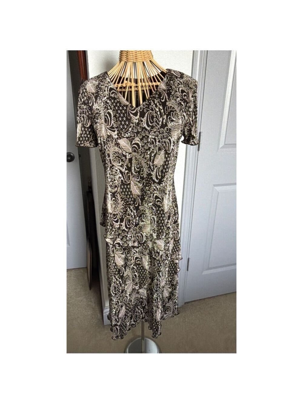 Women's Connected Apparel Brown Beige Paisley Tiered Dress Size 6 #0040